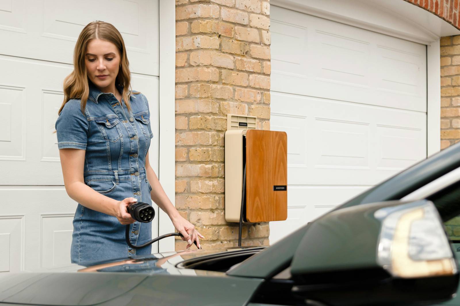 borne de recharge électrique pour optimiser l’autoconsommation avec énergie solaire et système de stockage performant Avignon et le Vaucluse