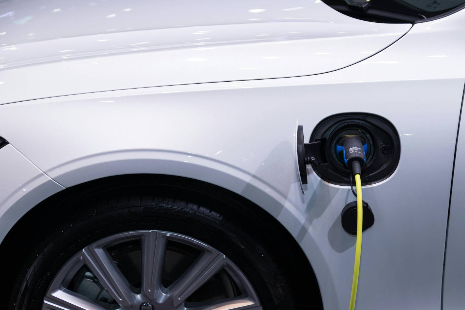 solution clé en main pour batterie de stockage permettant de conserver votre énergie solaire et revendre le surplus en toute simplicité Salon-de-Provence vers Miramas 