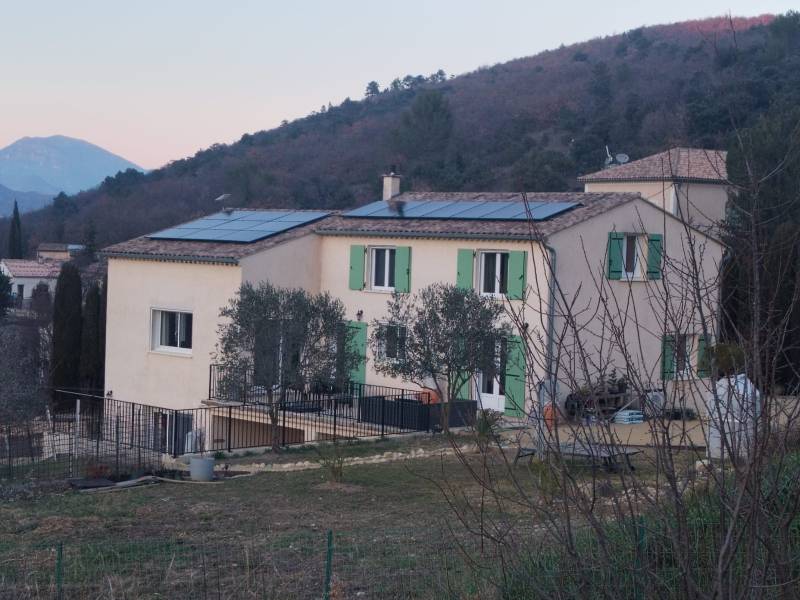 Installation de panneaux solaires dans la Drôme (26)