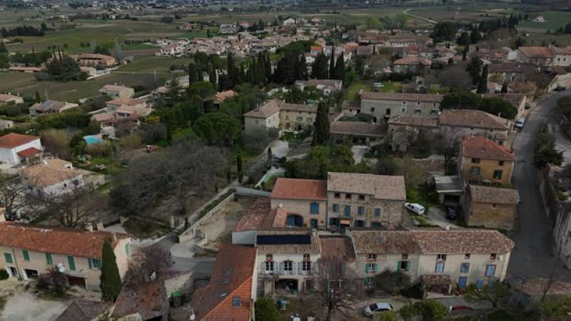 Installation solaire professionnelle pour atelier d’artisan à Cavaillon réalisée par Lunasol avec équipements Enphase
