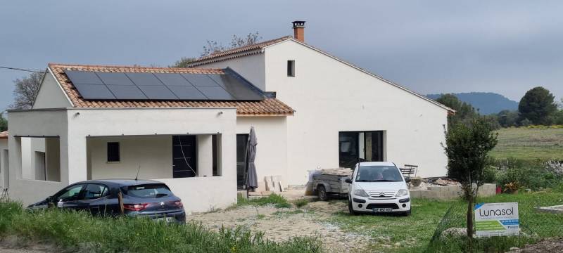  Installation photovoltaïque sur atelier artisanal à Nyons dans la Drôme