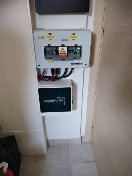 Système photovoltaïque Mylight avec optimiseurs SolarEdge et batterie virtuelle à Faucon (84110)