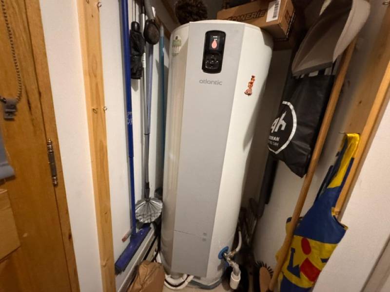 Installation de panneaux photovoltaïques et ballon thermodynamique pour particuliers à Malaucène