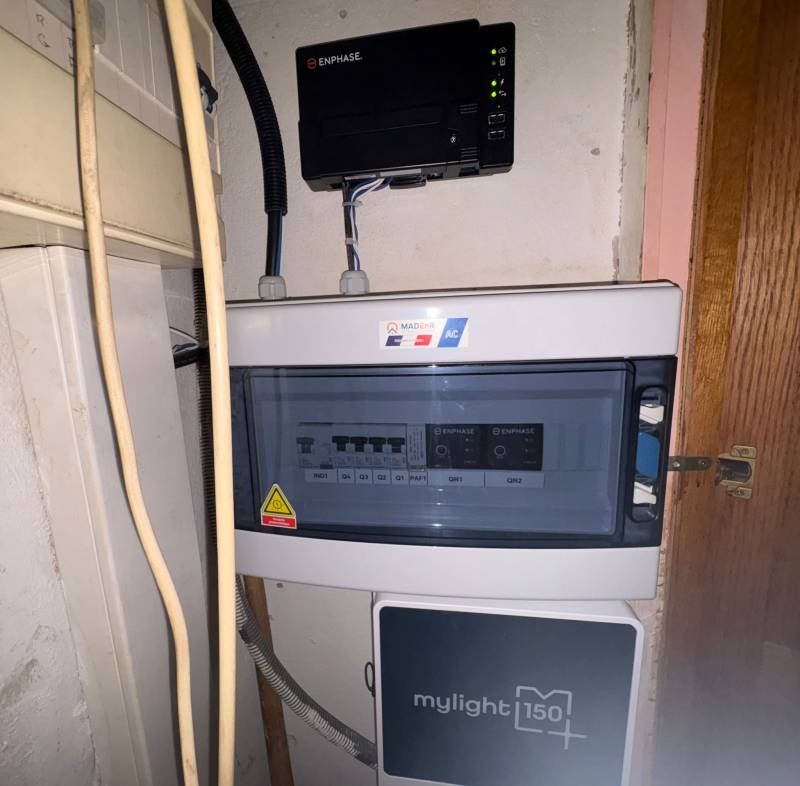 Panneaux photovoltaïques bifaciaux MyLight avec batterie virtuelle à Vedène pour particulier