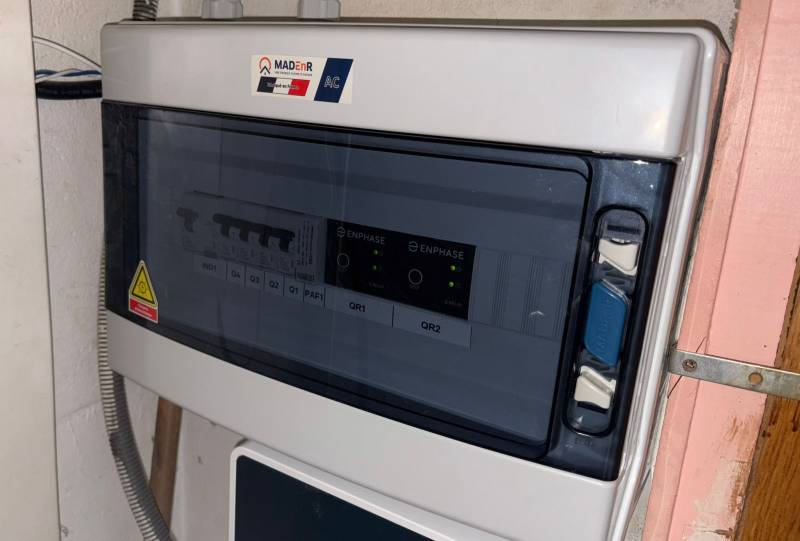 Panneaux photovoltaïques bifaciaux MyLight avec batterie virtuelle à Vedène pour particulier