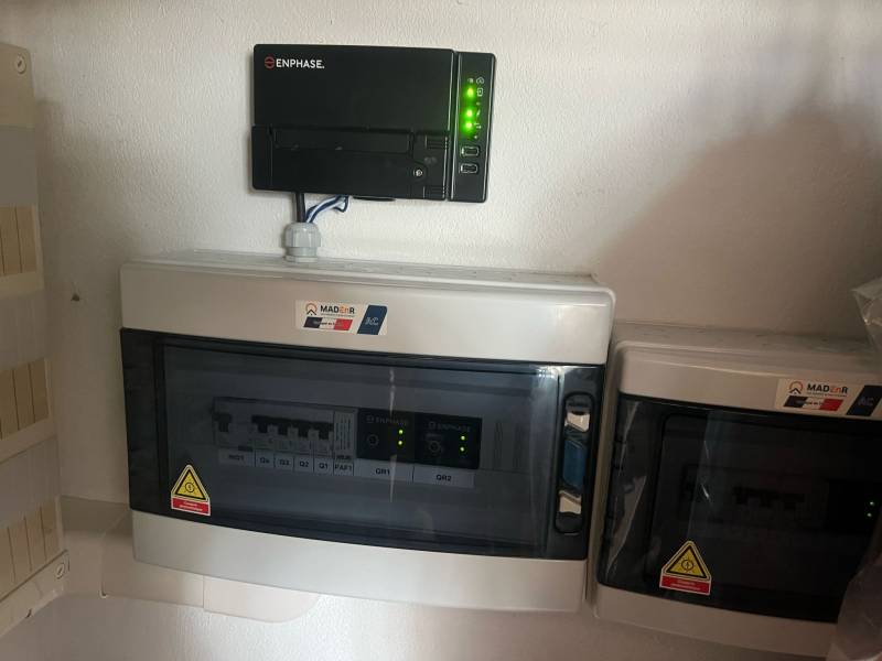 Installation de panneaux solaires photovoltaïques pour particulier à Séguret (Vaucluse 84).