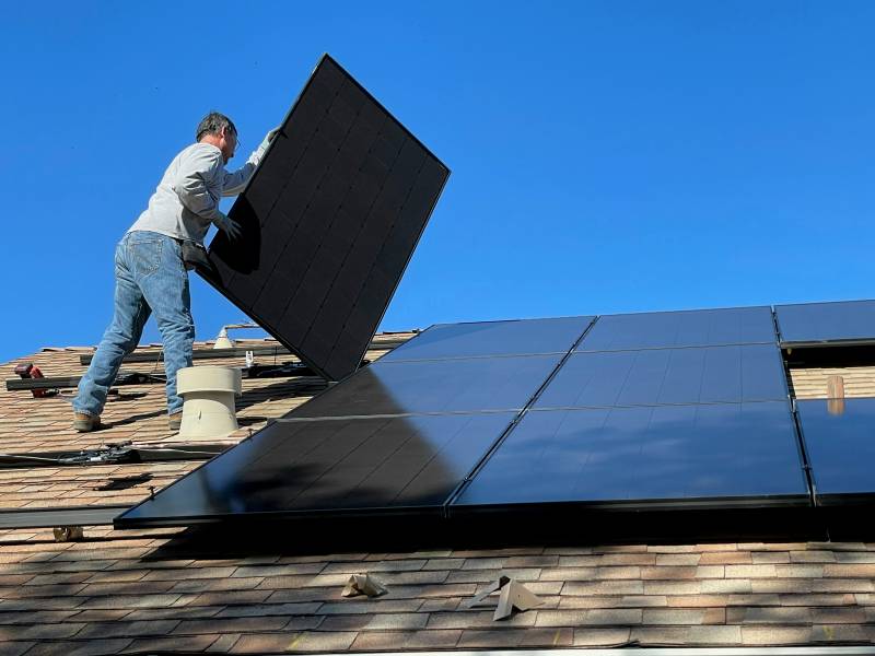 panneaux photovoltaïques performants sur votre toit ou dans votre jardin Vaucluse